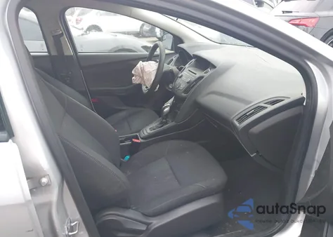 2016 Ford Focus Se z USA, uszkodzony, nr VIN 1FADP3F27GL375938